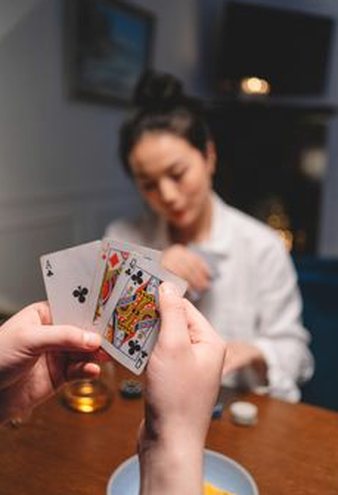 phỏm trực tuyến QH88